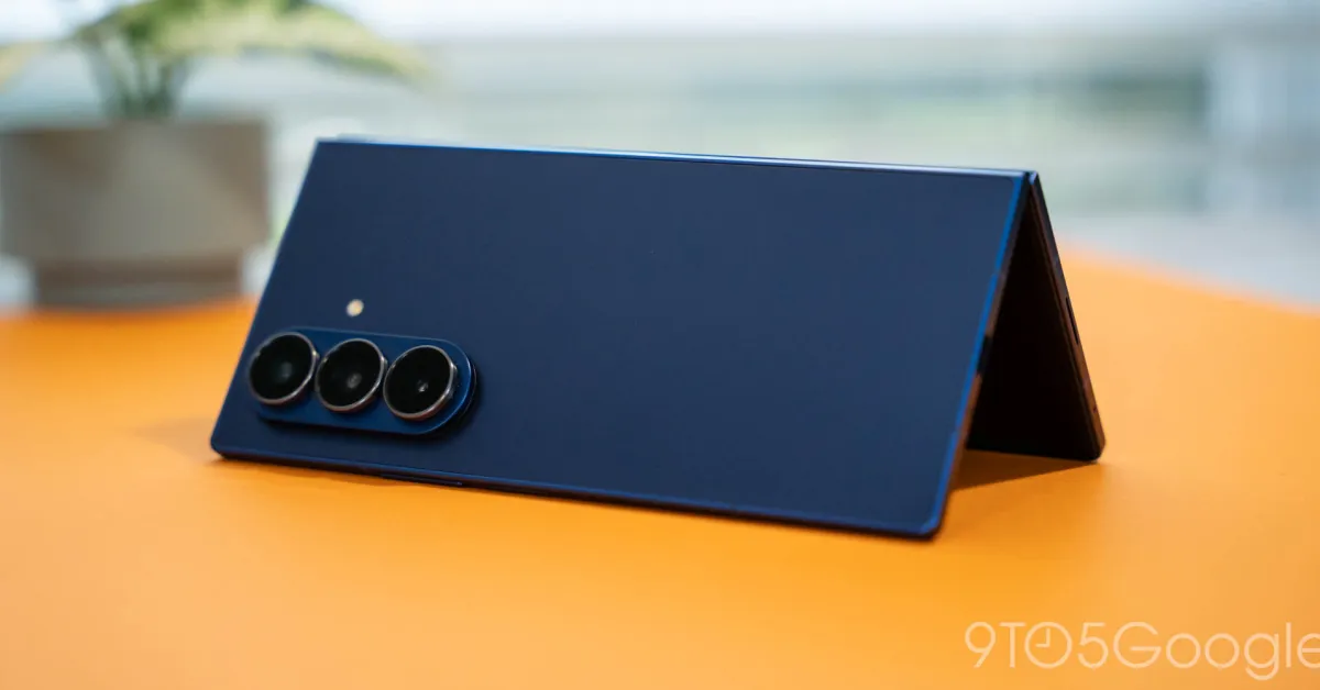 O Galaxy Z Fold 8 é um pouco mais grosso no primeiro vazamento, com atualização de bateria atrasada esperada